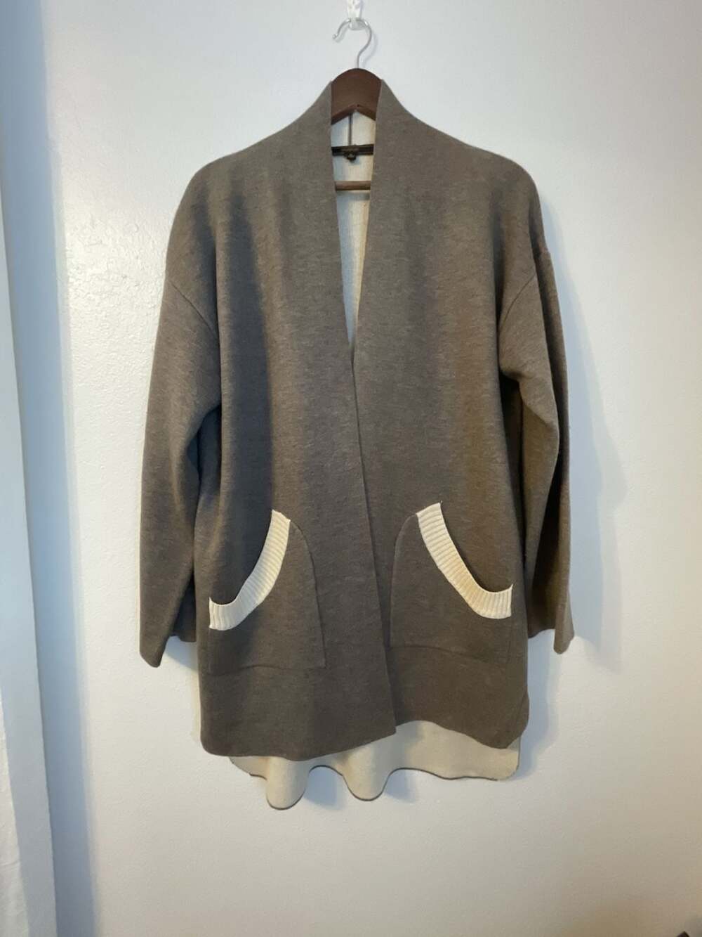 Maxsport Taupe Ivory Open Front Knit Cardigan Sweater with Patch Pockets